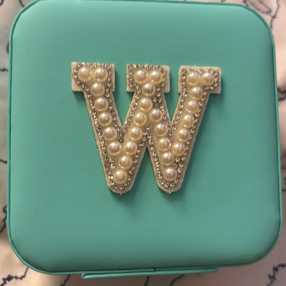 Travel Jewelry Box For All - W Initial Small Case, Blue